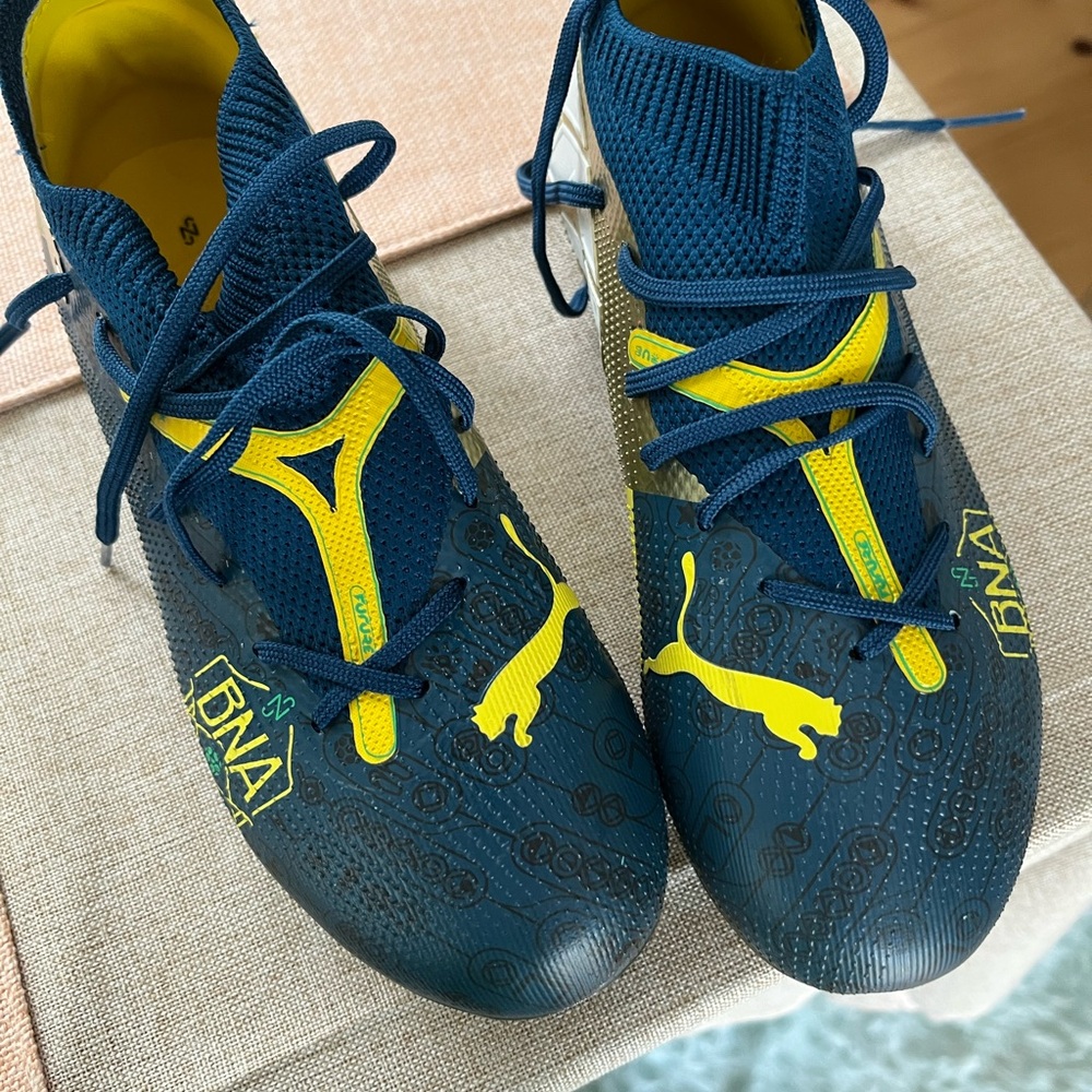 Puma Navy and Gold Soccer Cleats - Picture 3 of 6